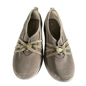 Bzees Womens Washable Slip-On Flats With Stretch Fabric & Decorative Straps In T